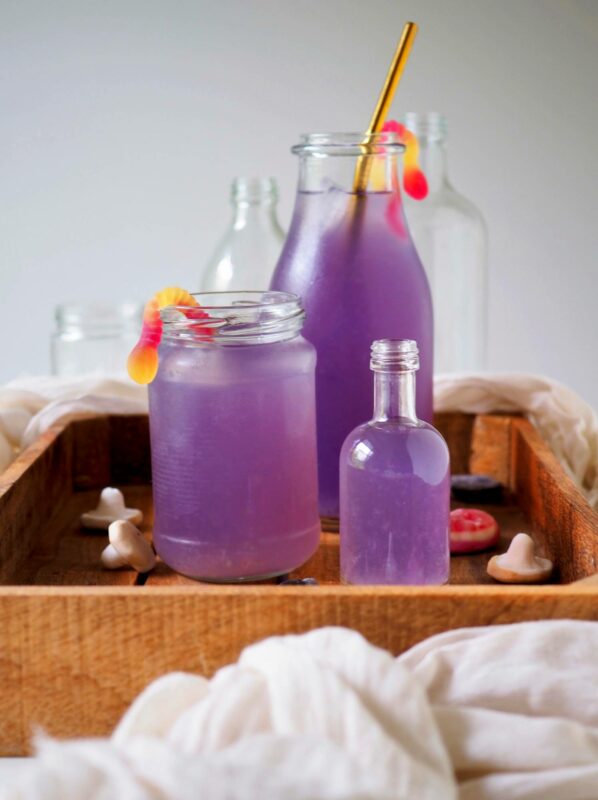 Kekri on hyvä aika juoda violettia lemonadia